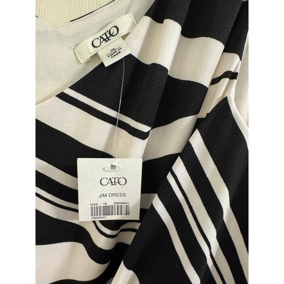 NWT Maxi sleeveless sundress with sassy tie front & plunging V-neck by Cato - Picture 4 of 8